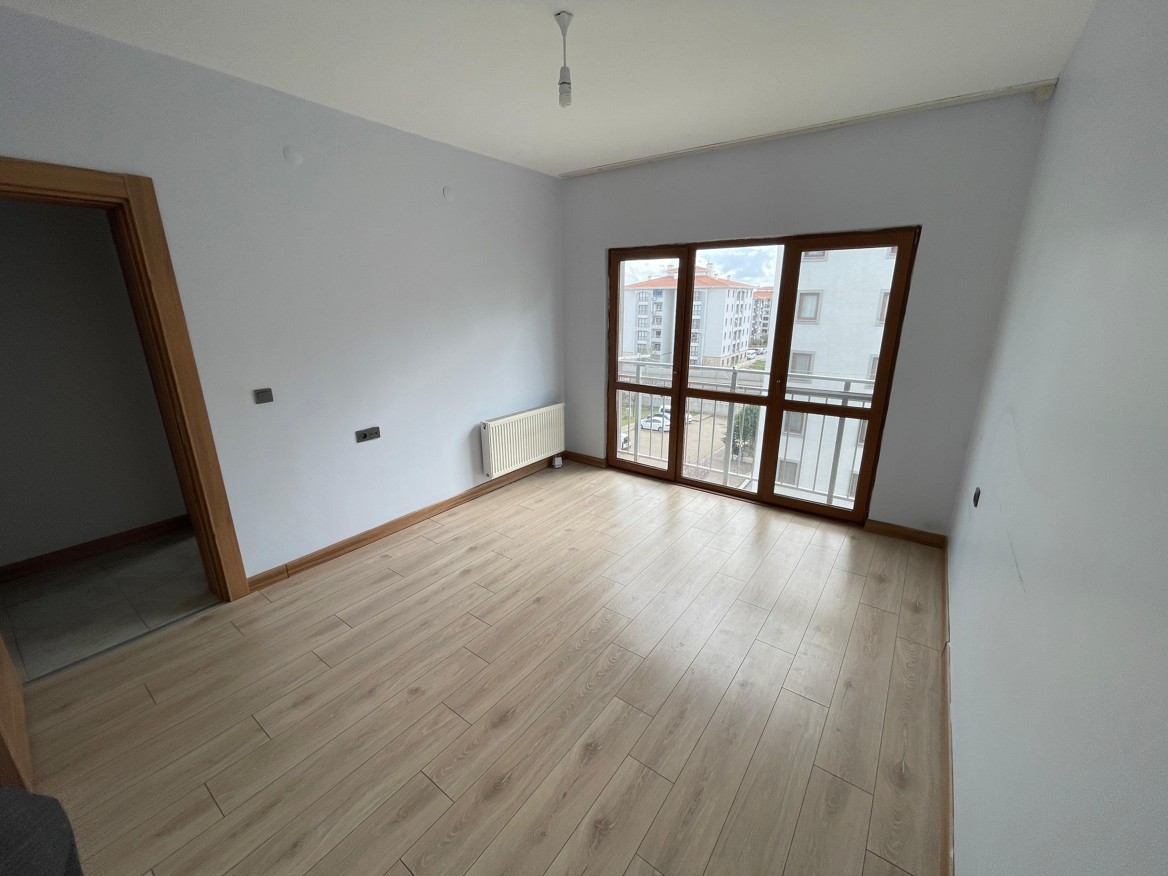 YALINKAYA GAYRIMENKUL’DEN ÜÇKUYULARDA 2+1 UYGUN KİRALIK DAİRE 